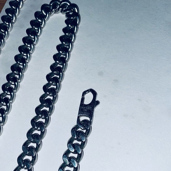 18k stainless steel made in Italy OTC Cuban Link Silver chain. - Picture 13 of 14